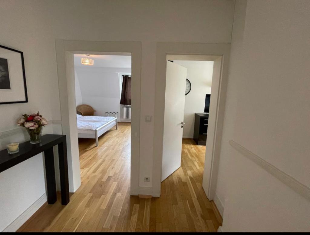 شقة دوسلدورف  في Luxury Rooftop Loft With River View 10Min To City المظهر الخارجي الصورة